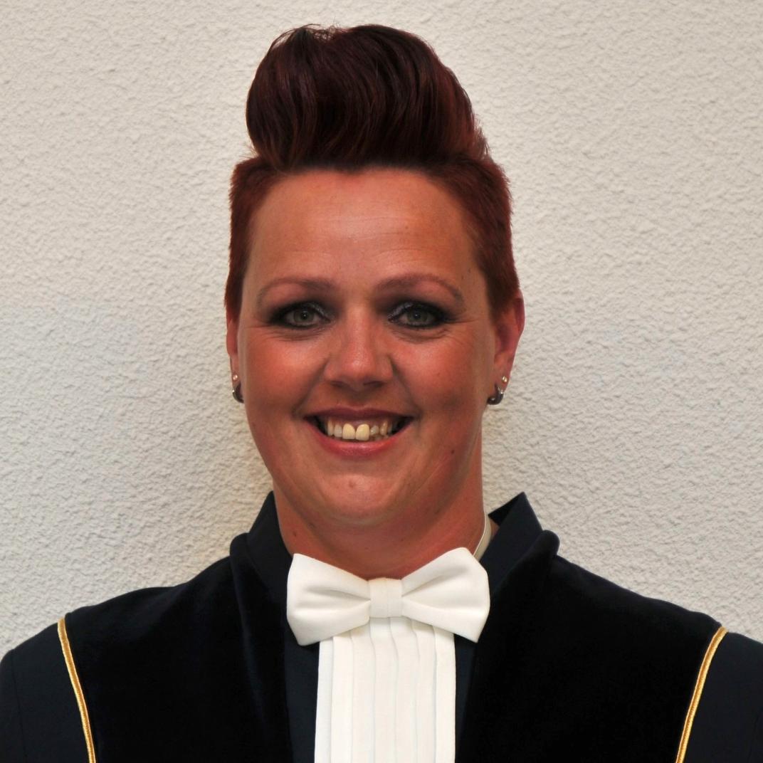 Trouwambtenaar Yvonne Hulzebos